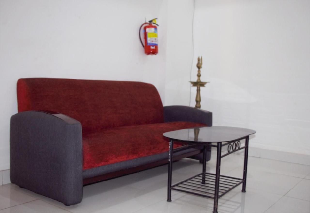 East Coast Hotel Thiruvananthapuram Bagian luar foto