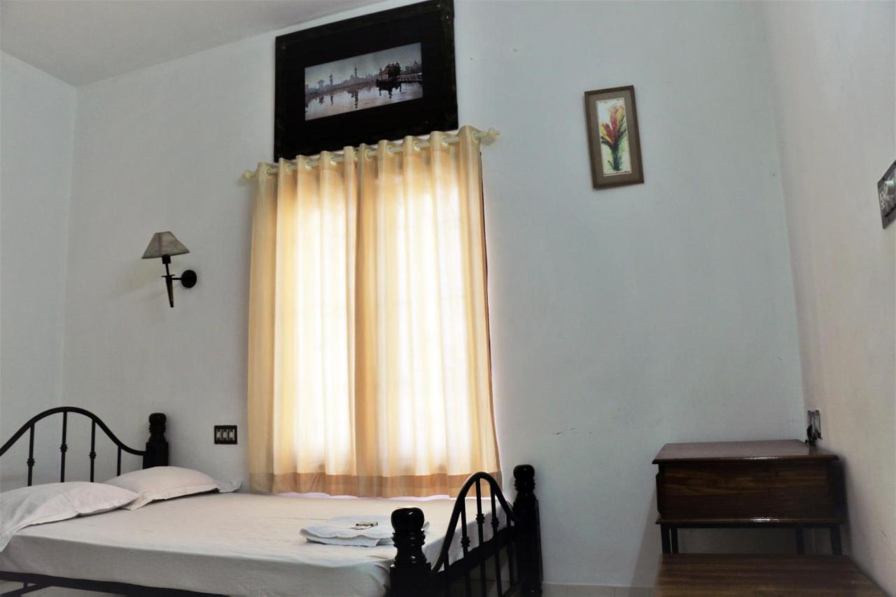 East Coast Hotel Thiruvananthapuram Bagian luar foto