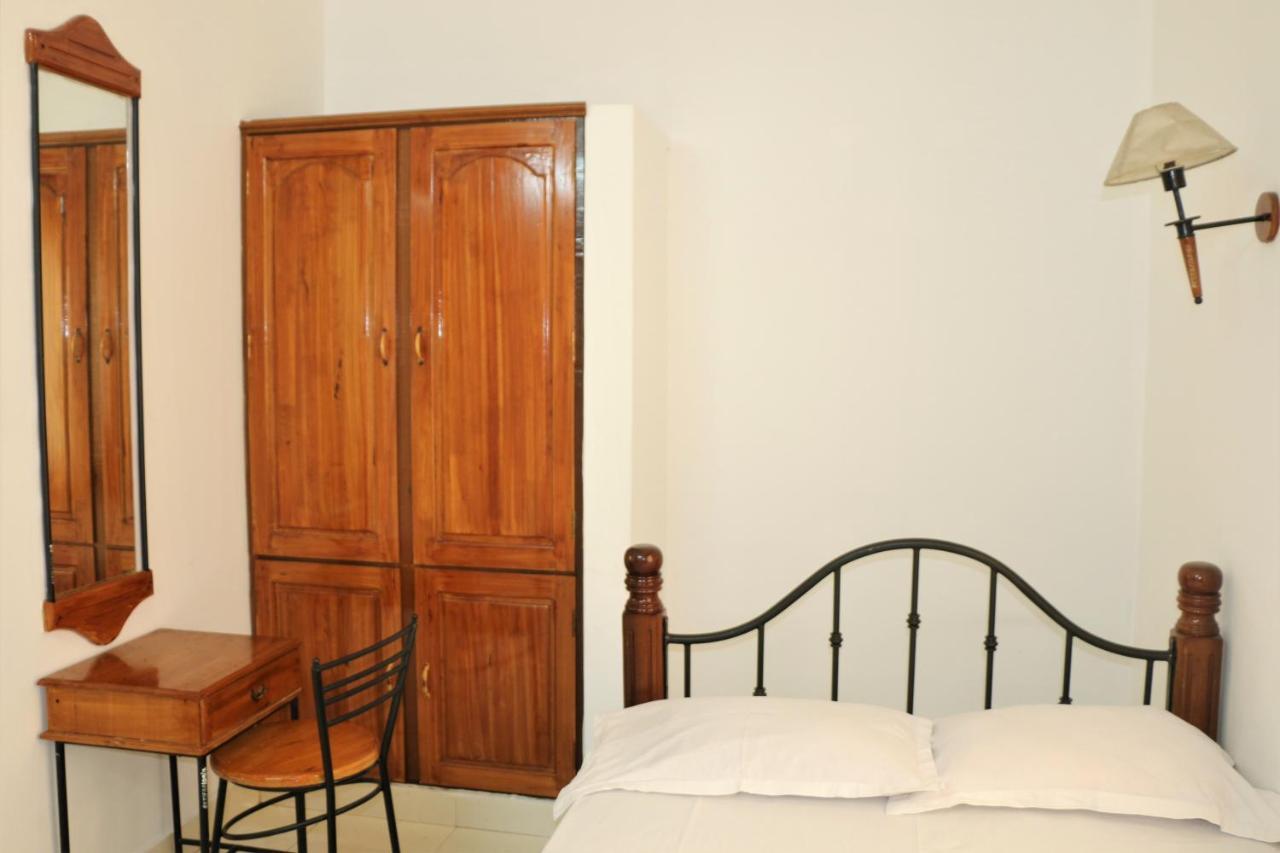 East Coast Hotel Thiruvananthapuram Bagian luar foto