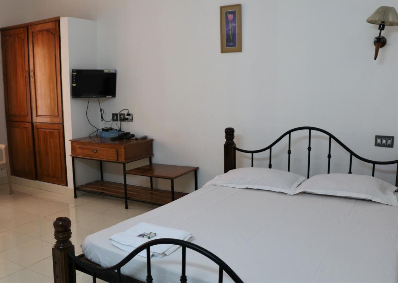 East Coast Hotel Thiruvananthapuram Bagian luar foto