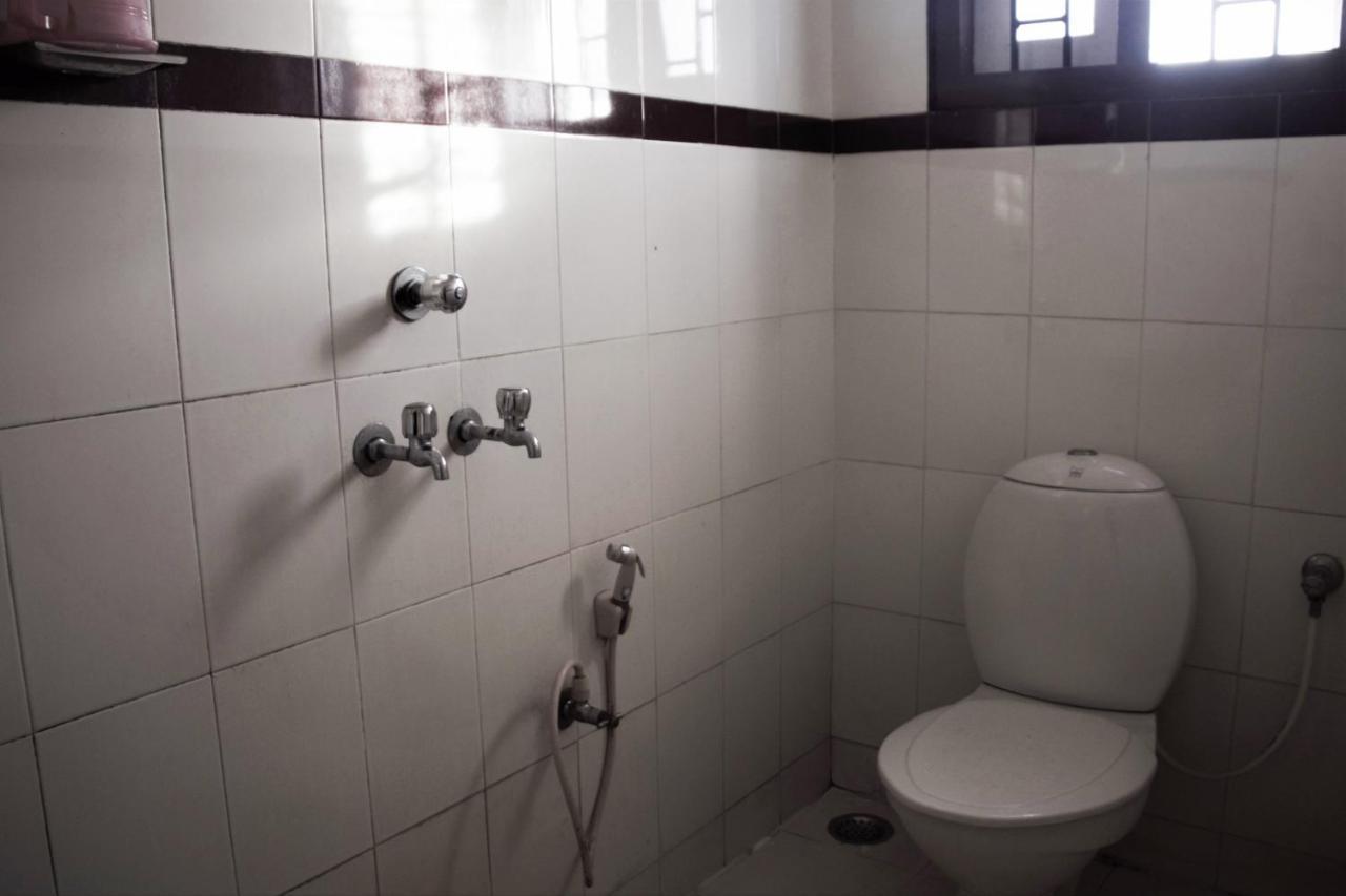 East Coast Hotel Thiruvananthapuram Bagian luar foto