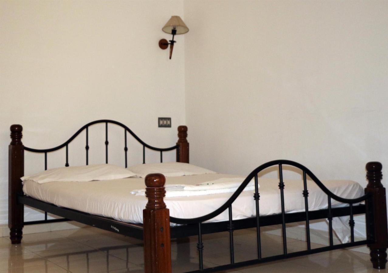 East Coast Hotel Thiruvananthapuram Bagian luar foto