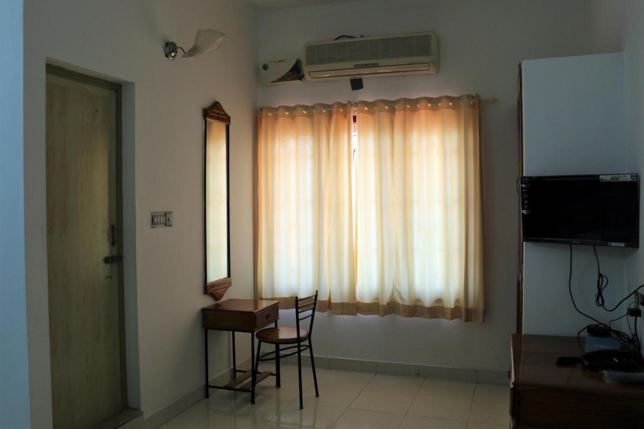 East Coast Hotel Thiruvananthapuram Bagian luar foto