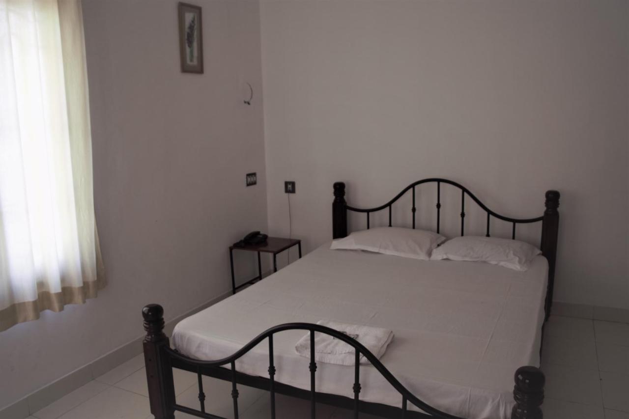 East Coast Hotel Thiruvananthapuram Bagian luar foto