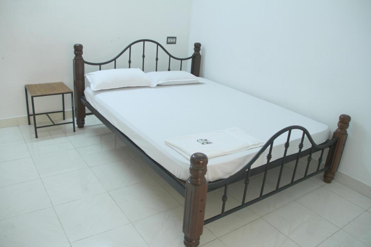 East Coast Hotel Thiruvananthapuram Bagian luar foto