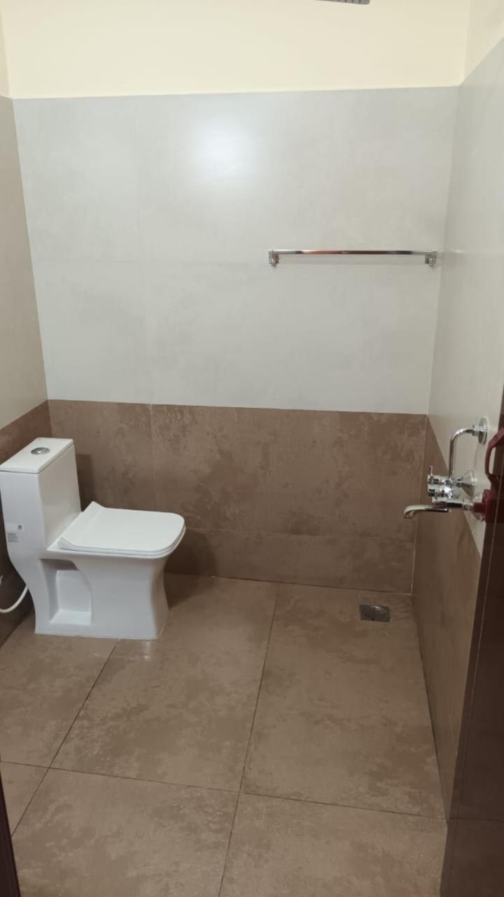 East Coast Hotel Thiruvananthapuram Bagian luar foto