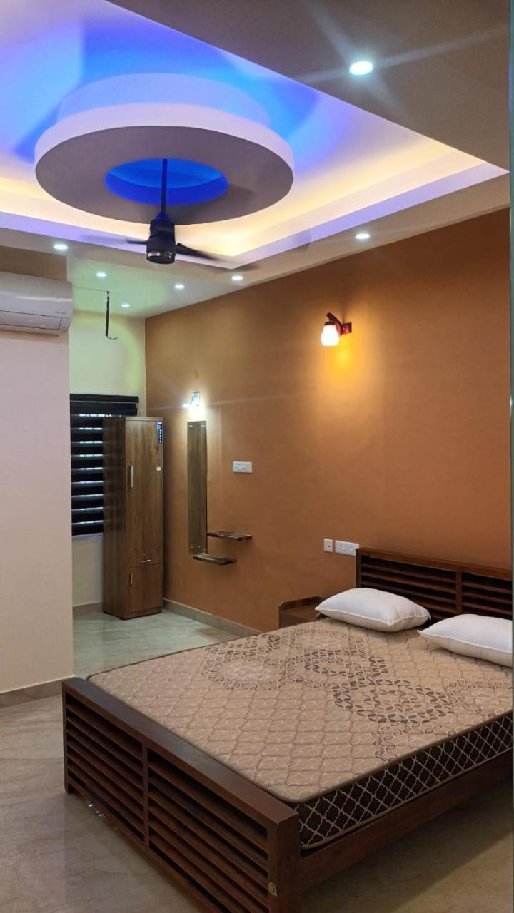 East Coast Hotel Thiruvananthapuram Bagian luar foto